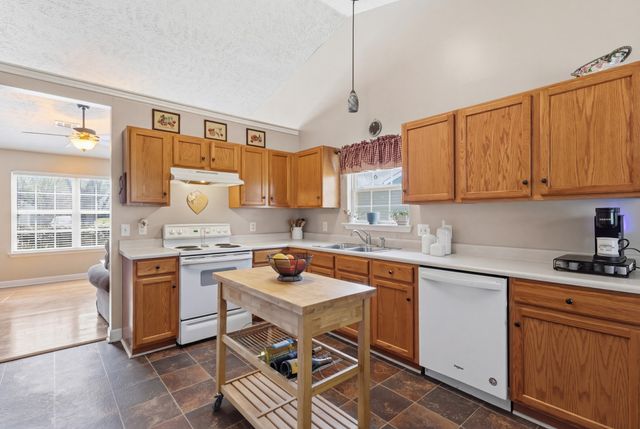 1013 Chelsea Dr, Goodlettsville, TN 37072