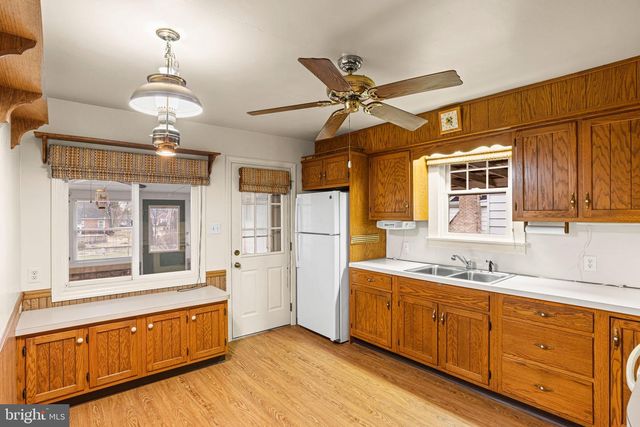 1833 SPRING ROAD, Carlisle, PA 17013