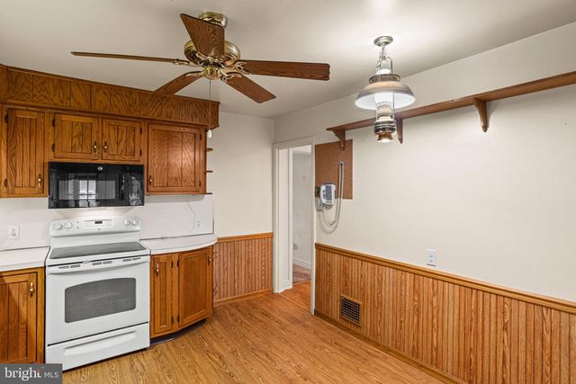 1833 SPRING ROAD, Carlisle, PA 17013