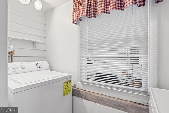 1833 SPRING ROAD, Carlisle, PA 17013