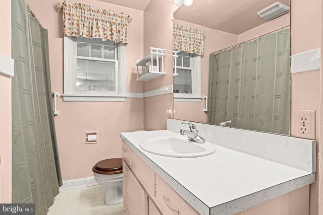 1833 SPRING ROAD, Carlisle, PA 17013