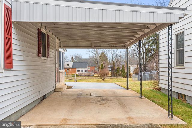 1833 SPRING ROAD, Carlisle, PA 17013