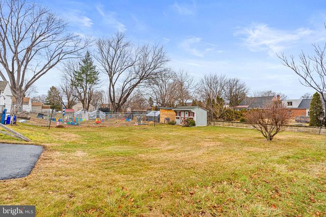 1833 SPRING ROAD, Carlisle, PA 17013