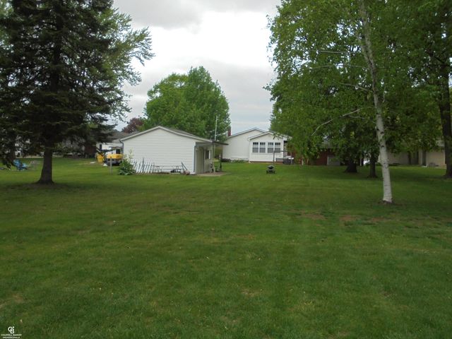 18138 22 Mile Road, Macomb Twp, MI 48044