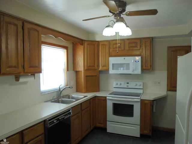 18138 22 Mile Road, Macomb Twp, MI 48044