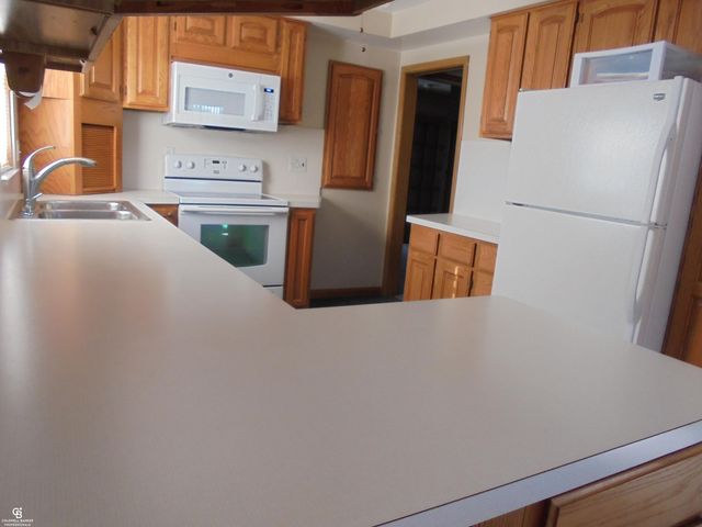 18138 22 Mile Road, Macomb Twp, MI 48044