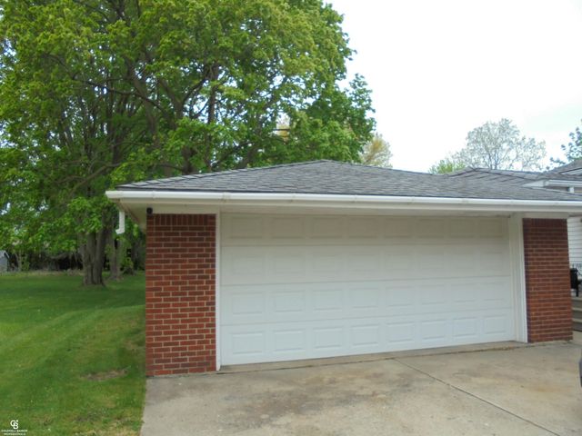18138 22 Mile Road, Macomb Twp, MI 48044