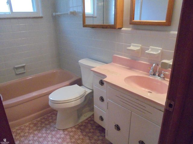 18138 22 Mile Road, Macomb Twp, MI 48044