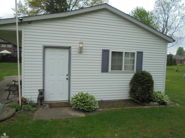 18138 22 Mile Road, Macomb Twp, MI 48044