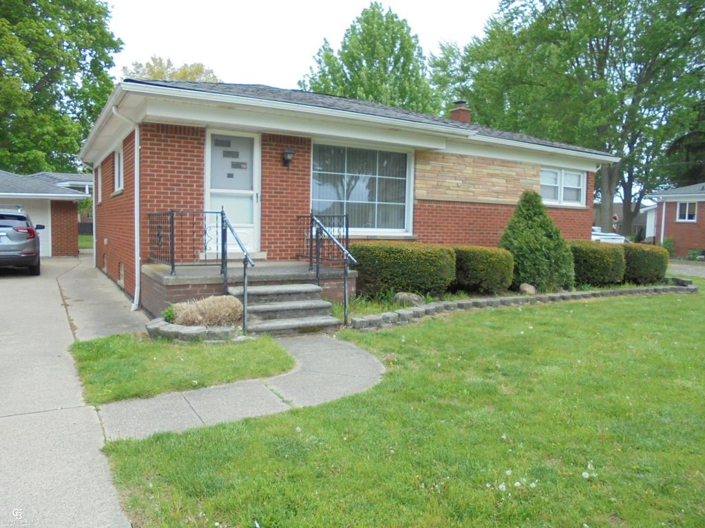 18138 22 Mile Road, Macomb Twp, MI 48044