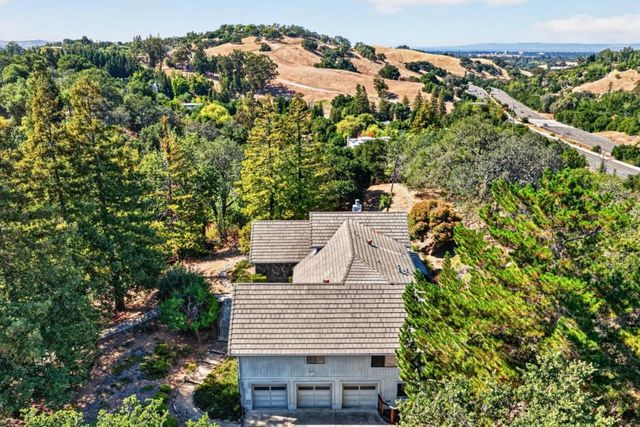 13204 Wright Way, Los Altos Hills, CA 94022
