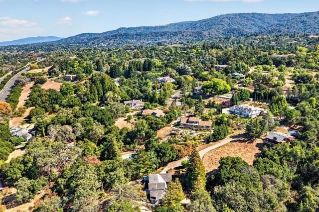 13204 Wright Way, Los Altos Hills, CA 94022