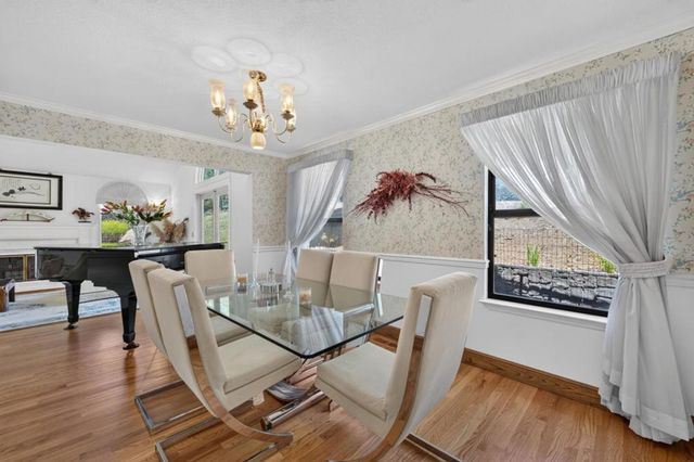 13204 Wright Way, Los Altos Hills, CA 94022