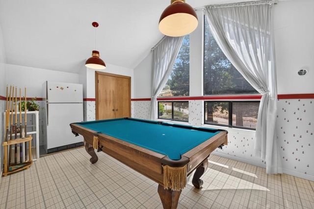 13204 Wright Way, Los Altos Hills, CA 94022
