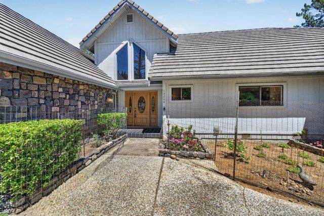 13204 Wright Way, Los Altos Hills, CA 94022