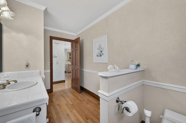 13204 Wright Way, Los Altos Hills, CA 94022