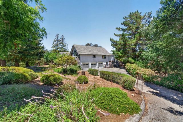 13204 Wright Way, Los Altos Hills, CA 94022