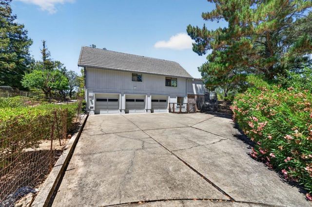 13204 Wright Way, Los Altos Hills, CA 94022