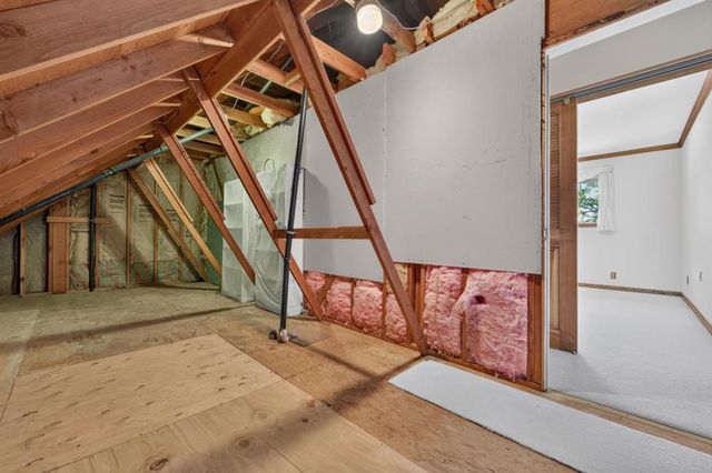 13204 Wright Way, Los Altos Hills, CA 94022