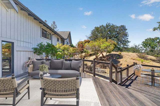 13204 Wright Way, Los Altos Hills, CA 94022