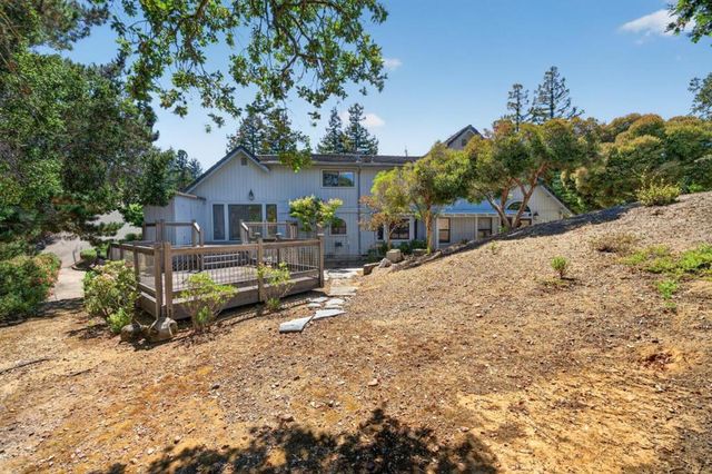 13204 Wright Way, Los Altos Hills, CA 94022
