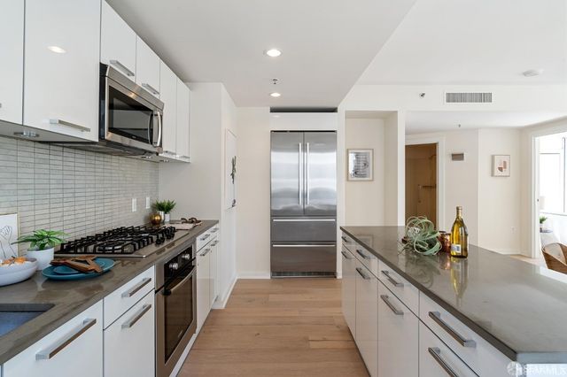1 Hawthorne Street 4H, San Francisco, CA 94105