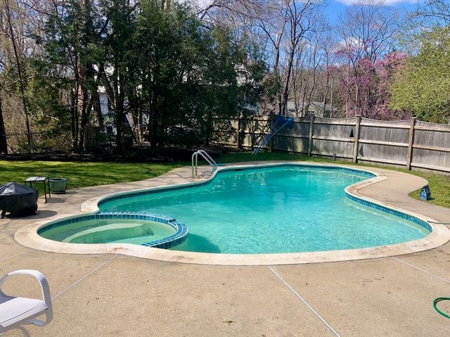 50 Jerusalem Rd, Cohasset, MA 02025