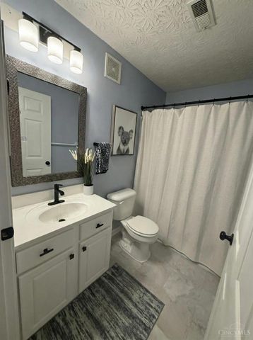 5473 Michelles Oak Court, Green Twp, OH 45248