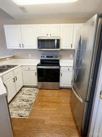 5473 Michelles Oak Court, Green Twp, OH 45248