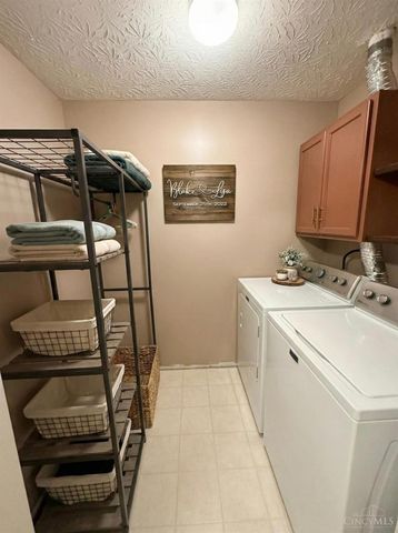 5473 Michelles Oak Court, Green Twp, OH 45248