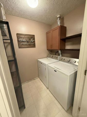 5473 Michelles Oak Court, Green Twp, OH 45248