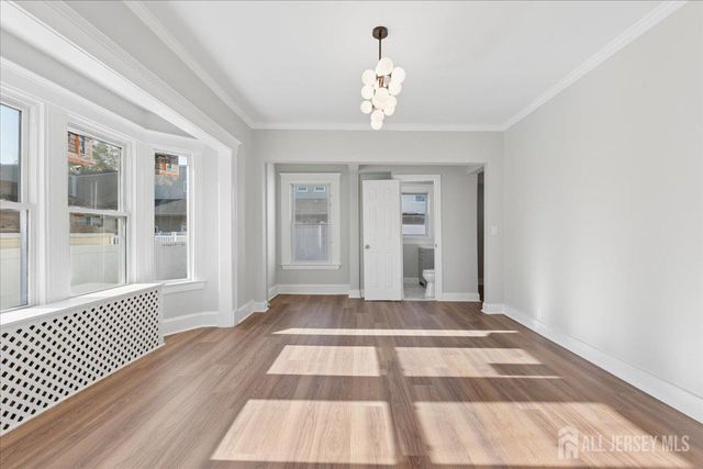 109 E 6 Avenue, Roselle, NJ 07203