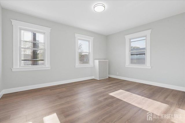 109 E 6 Avenue, Roselle, NJ 07203