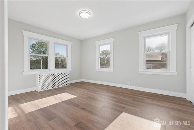 109 E 6 Avenue, Roselle, NJ 07203