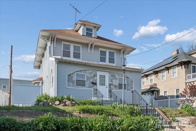 109 E 6 Avenue, Roselle, NJ 07203