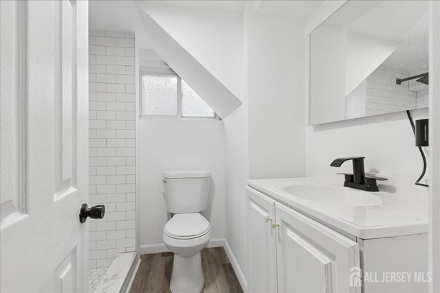 109 E 6 Avenue, Roselle, NJ 07203