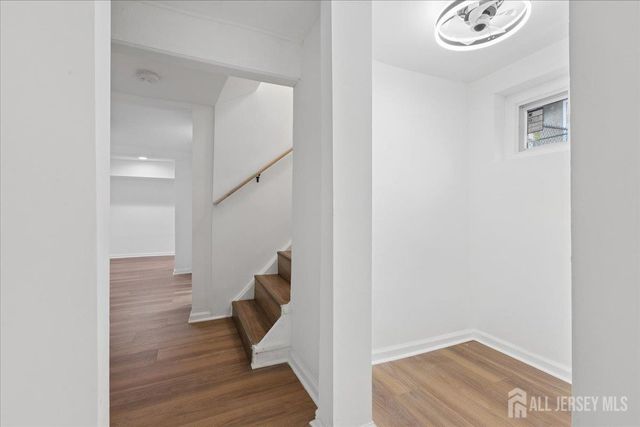 109 E 6 Avenue, Roselle, NJ 07203