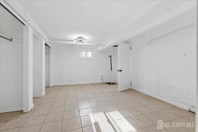 109 E 6 Avenue, Roselle, NJ 07203