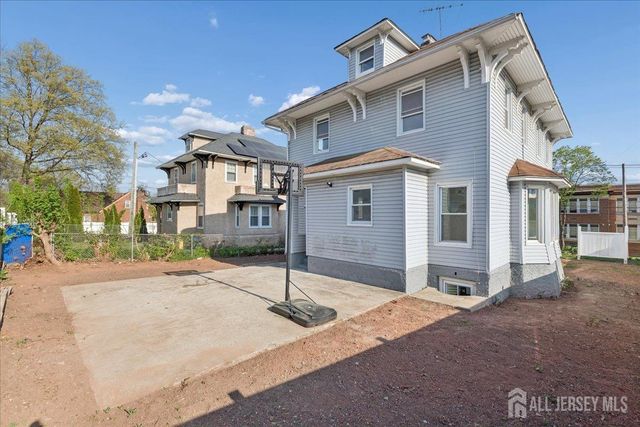 109 E 6 Avenue, Roselle, NJ 07203