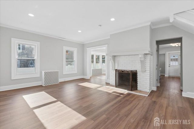 109 E 6 Avenue, Roselle, NJ 07203