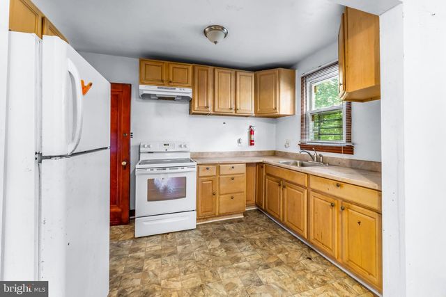 1201 CHAPLIN ST SE, Washington, DC 20019