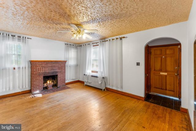 1201 CHAPLIN ST SE, Washington, DC 20019