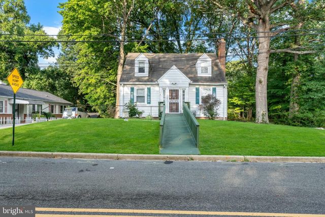 1201 CHAPLIN ST SE, Washington, DC 20019