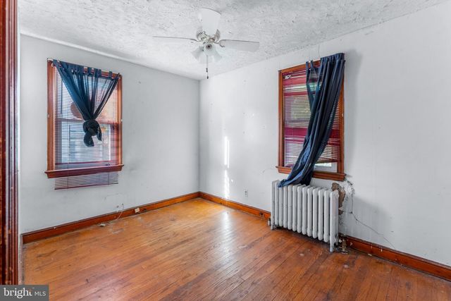 1201 CHAPLIN ST SE, Washington, DC 20019