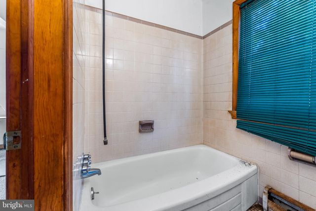 1201 CHAPLIN ST SE, Washington, DC 20019