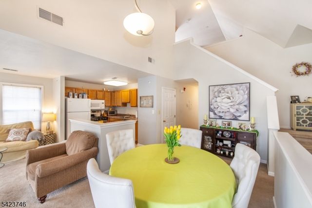 366 Cambridge Dr, Butler Boro, NJ 07405