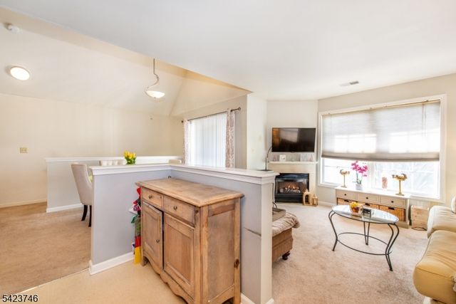 366 Cambridge Dr, Butler Boro, NJ 07405