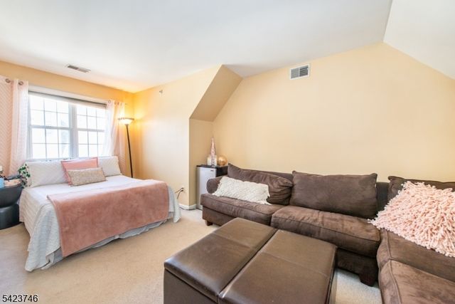 366 Cambridge Dr, Butler Boro, NJ 07405