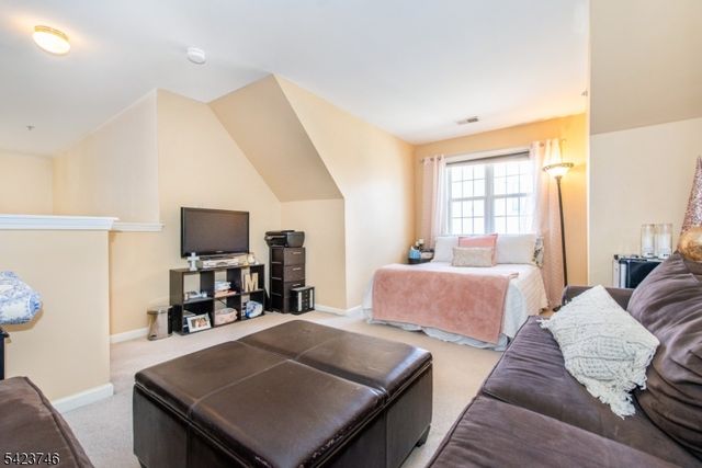 366 Cambridge Dr, Butler Boro, NJ 07405