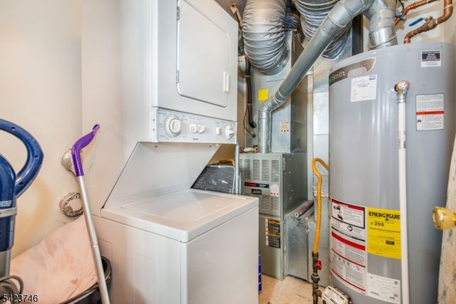 366 Cambridge Dr, Butler Boro, NJ 07405